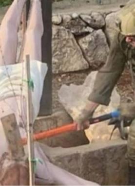 جنود للاحتلال حطموا سابقا تمثالا للمسيح في قرية بجنوب لبنان