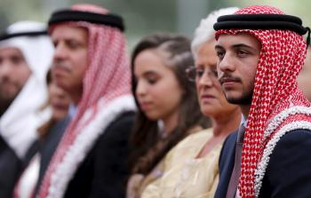 5e292aa64c59b77fe11e14a6