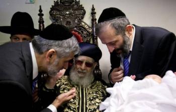 Aryeh-Deri-Rabbi-Ovadia-Yosef-and-Eli-Yishai-leaders-of-the-ultra-Orthodox-Shas-party-618x412