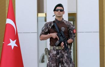 031120160953094090471_2