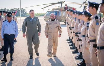 قائد القوات الجوية الإماراتي يصل الكيان الصهيوني