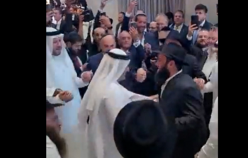 حاخام يهودي يعقد حفل زفافه في الإمارات