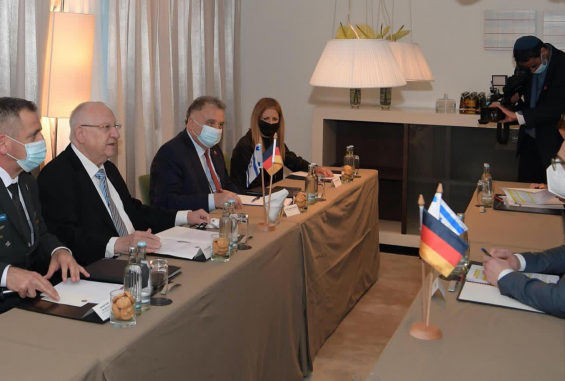 جانب من اللقاء