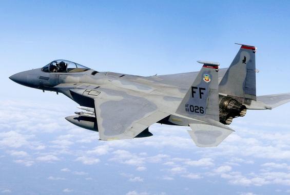 1200px-F-15,_71st_Fighter_Squadron,_in_flight