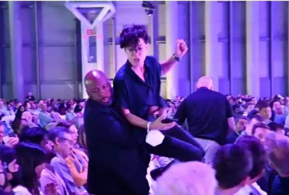 جانب من الاحتجاج