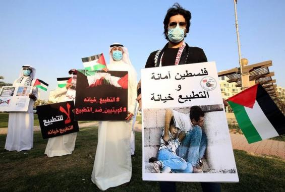 استطلاع: تزايد عدد الخليجيين الرافضين لاتفاقيات التطبيع مع الاحتلال الإسرائيلي