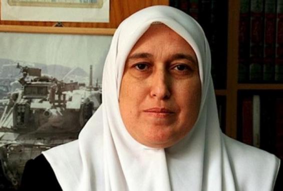 النائب منى منصور