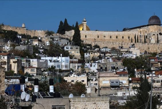 بلدة سلوان الملاصقة للمسجد الأقصى المبارك