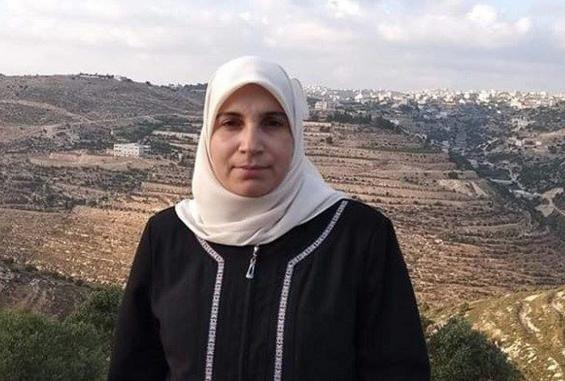 الكاتبة لمى خاطر