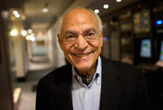 مدير مركز أبحاث الفضاء بجامعة بوسطن الأمريكية فاروق الباز