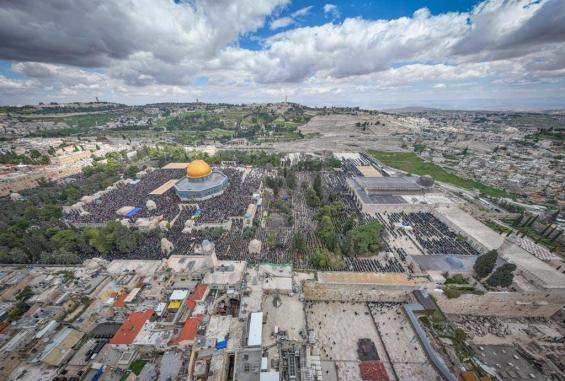 مرابطون بالمسجد الأقصى في الجمعة الثانية من رمضان 1444