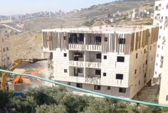 قوات الاحتلال تقتحم ضاحية السلام بالقدس