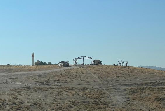 مستوطنون يشرعون ببناء بؤرة جديدة شرق القدس