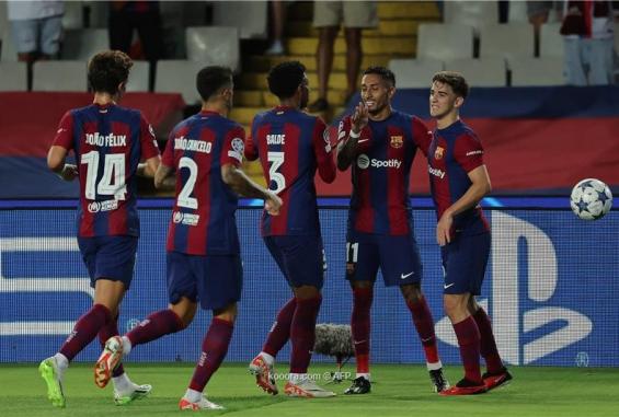 لاعبو برشلونة