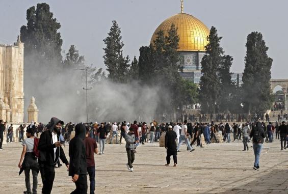 دفاع المقدسيين عن الأقصى يمثل معركة الحفاظ على هويته وهي دائمة ومستمرة