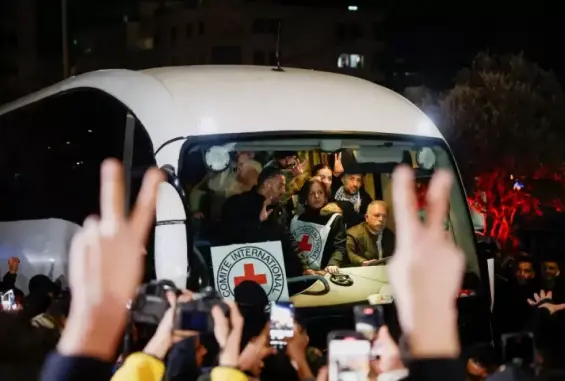 تحرَّر في طوفان الأحرار.. الأسير الحج محمد يروي لشهاب معاناة الأسرى في المعتقلات