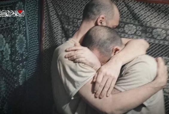 "بعد زلة نتنياهو وتصريح ترامب.. تقارير عبرية: شكوك جديدة تحوم حول مصير 3 أسرى بغزَّة