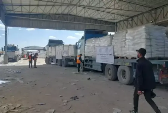 شؤون العشائر لــ "شهاب": نجحنا في تأمين الشاحنات لأماكنها ونؤكد على استمرارية توزيع المساعدات وفق معايير دولية