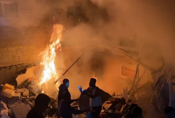 محلل سياسي لـ"شهاب": ثلاث حقائق تكشف دوافع الخروقات الإسرائيلية في غزة