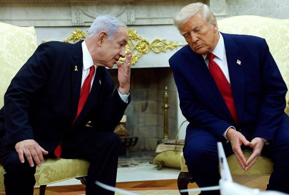 الرئيس الأمريكي دونالد ترامب ورئيس حكومة الاحتلال بنيامين نتنياهو