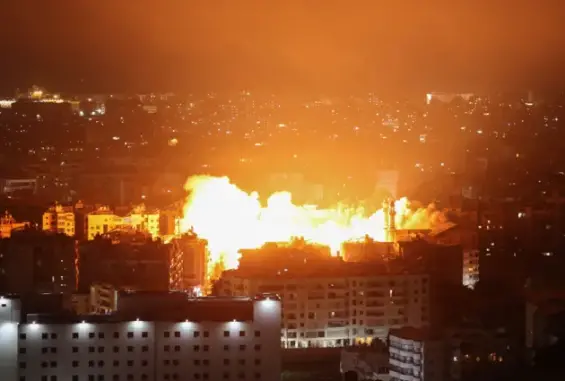 عشرات الشهداء والمصابين إثر استمرار قصف الاحتلال لأماكن متفرقة في لبنان