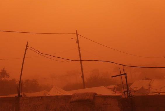 عاصفة رملية تجتاح قطاع غزة