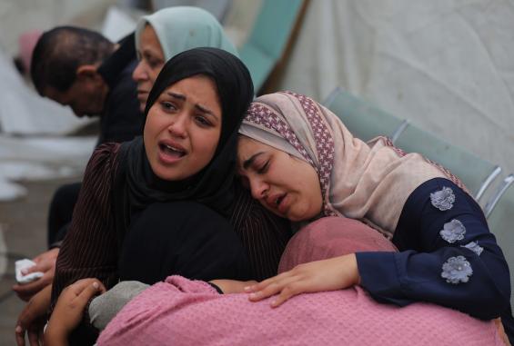 استشهاد أكثر من 12,500 امرأة في غزة منذ بدء الحرب الإسرائيلية