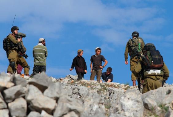 إصابتان باعتداء للمستوطنين شرق طوباس واقتحام للاحتلال لنابلس