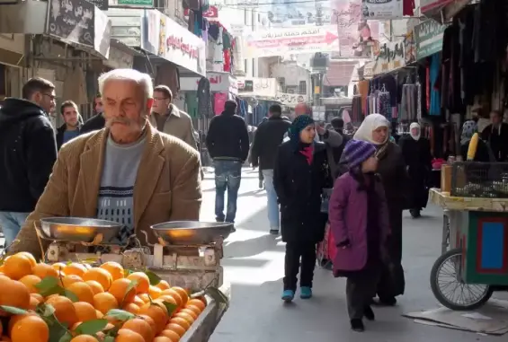 انكماش حاد يضرب اقتصاد الضفة بفعل الحرب وأزمة الوقود وتراجع القدرة الشرائية