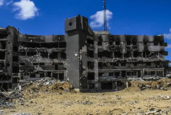 الإحصاء الفلسطيني: انهيار شبه كامل للمنظومة الصحية في غزة وواقع مقلق في الضفة