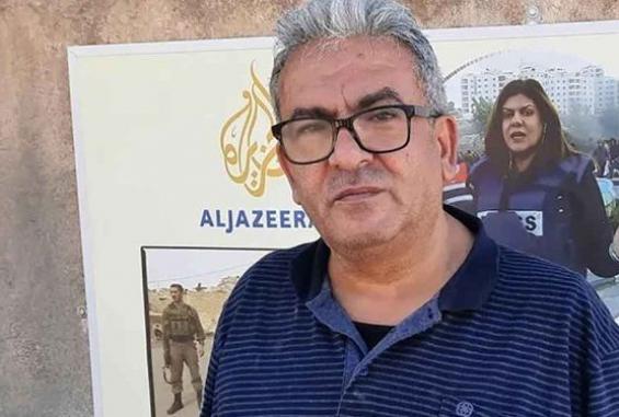 الصحفي علي سمودي
