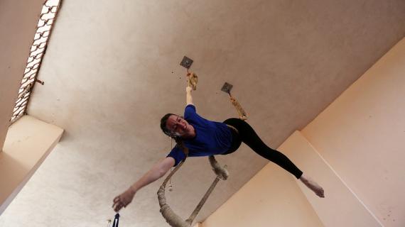 لماذا قطع "جين" و"هانريك" الاف الكيلومترات من ايرلندا الى غزة !!