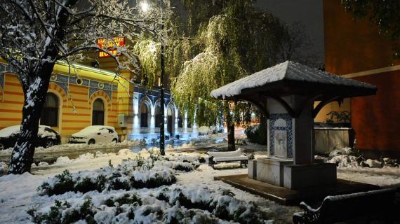 العاصمة البوسنية سراييفو تتحول للوحة فنية بعد تساقط الثلوج