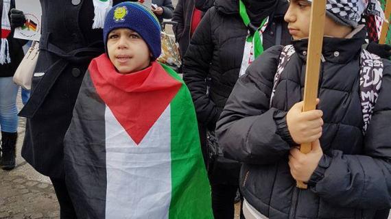 فلسطينيو ألمانيا يعتصمون في برلين بسبب الأوضاع المعيشية السيئة