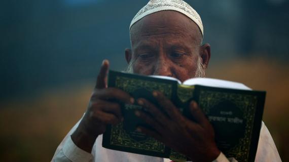 8 صور تُجسد الحياة اليومية ومأساة لاجئي الروهينغا في مخيمات بنغلاديش