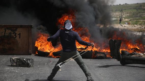 مواجهات مع قوات الاحتلال في الضفة الغربية دعمًا لمسيرات العودة