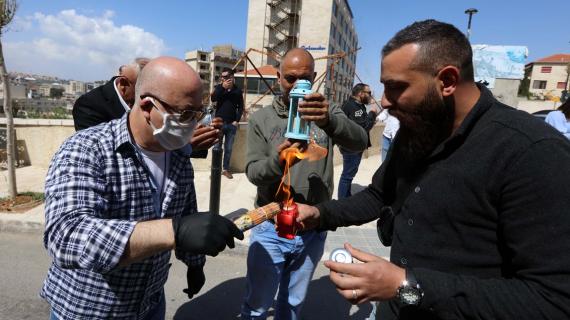 بيت لحم.. احتفال الطوائف المسيحية التي تسير حسب التقويم الشرقي بسبت النور