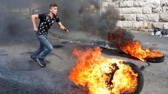 صور من المواجهات التي اندلعت مع قوات الاحتلال في مناطق متفرقة من الضفة الغربية المحتلة