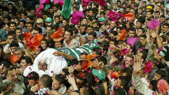 14 عام على استشهاد الطبيب الثائر وأسد فلسطين.. عبد العزيز الرنتيسي