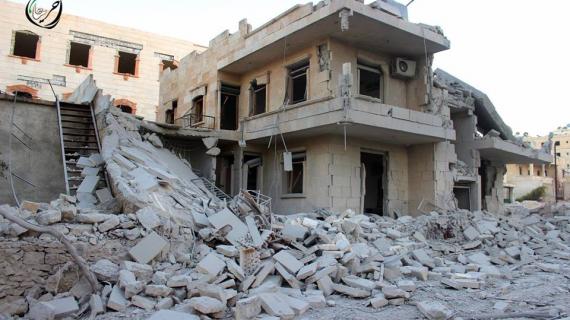 صور الدمار جراء الغارات من الطيران الروسي على أحياء مدينة حريتان في حلب