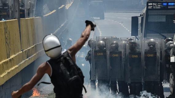 فنزويلا: مقتل شخصين مع تواصل الاحتجاجات ضد حكومة مادورو