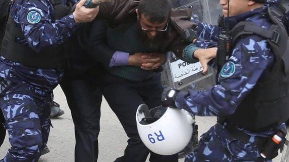 اعتداء قوات السلطة على مظاهرة رام اليوم والتي اصيب فيها 11 مواطنا واعتقل 6