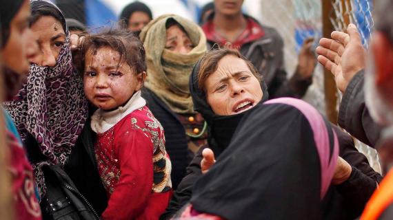 استمرار معاناة العائلات النازحة من الموصل العراقية جراء المعارك بين تنظيم الدولة