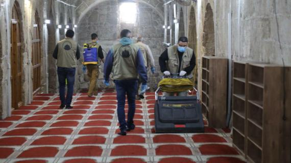 استعدادات بالمسجد الأقصى لاستقبال المصلين يوم الأحد المقبل