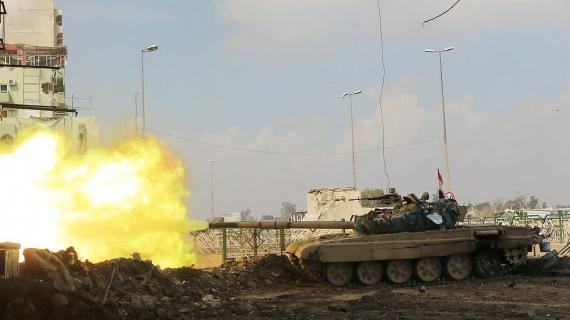 مشاهد من المعارك الجارية بين تنظيم الدولة والقوات العراقية غربي الموصل