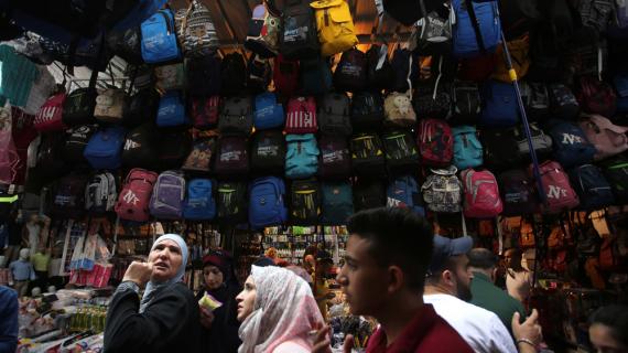 استعدادات الأسواق لاستقبال العام الدراسي الجديد