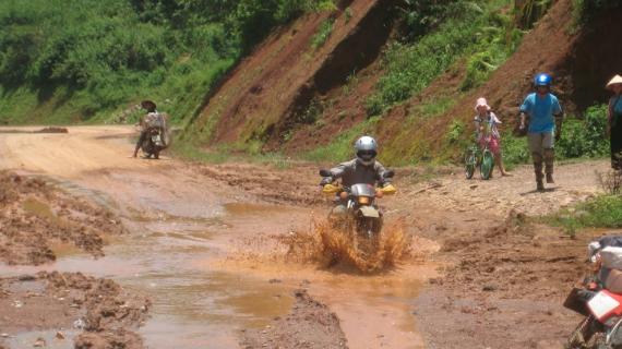 صور من فيتنام .. الطرق والوعرة