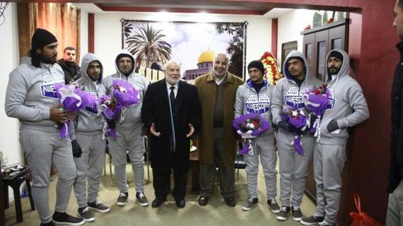 الداخلية تؤمن صيادين مصريين غرق مركبهم قبالة ساحل غزة