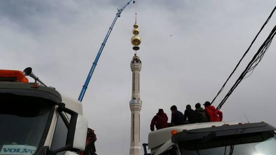 تدشين أطول مئذنة في بلدة العيساوية بالقدس المحتلة تزامنا مع قانون منع الآذان الذي أصدره الاحتلال