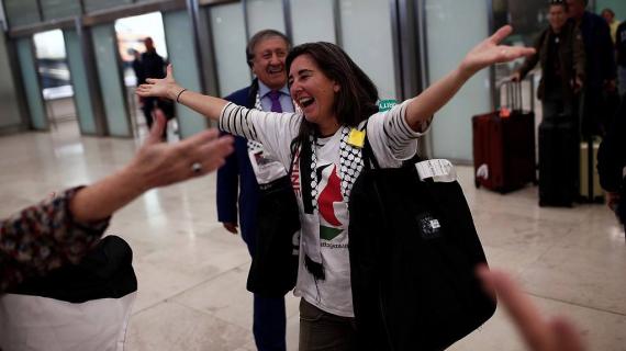 الاحتلال يفرج عن نشطاء سفينة كسر الحصار عن غزة "زيتونة"